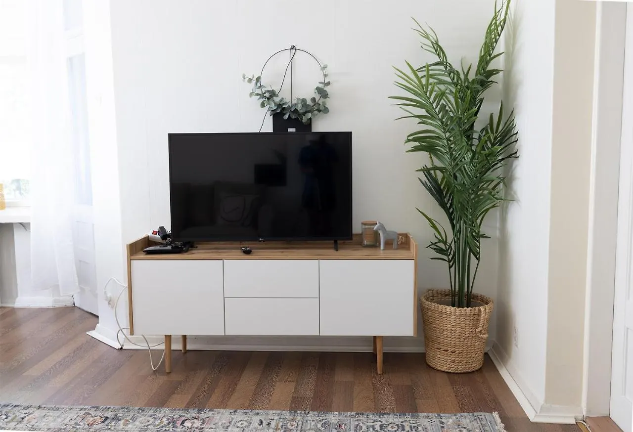 2Ndhomes City Center 2Br Apartment By The Finnish National Theatre With Balcony And Park View Helsinki