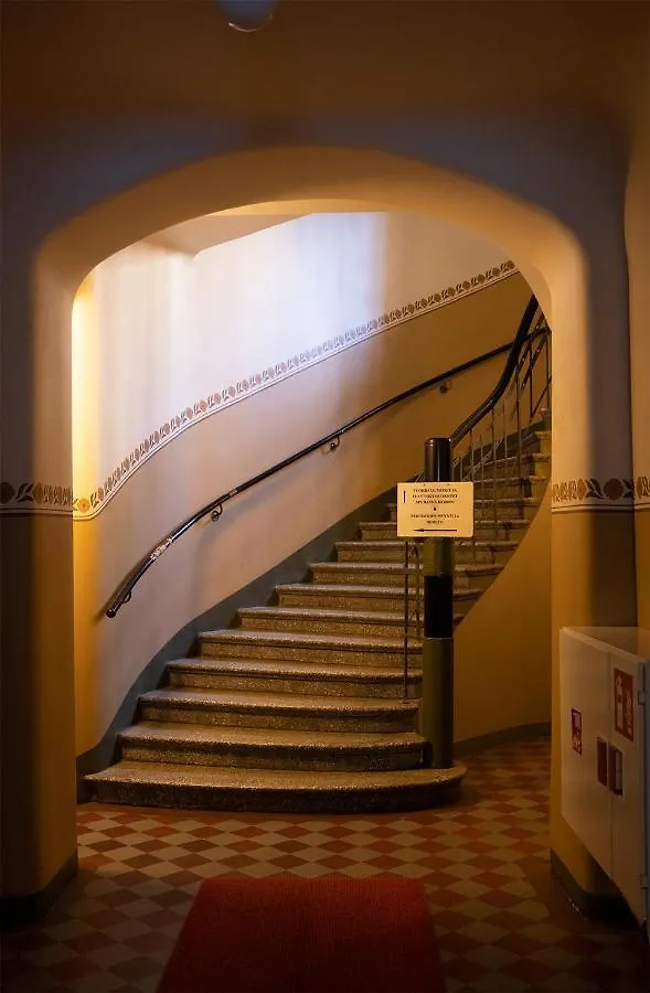 2Ndhomes City Center 2Br Apartment By The Finnish National Theatre With Balcony And Park View Helsinki Finland